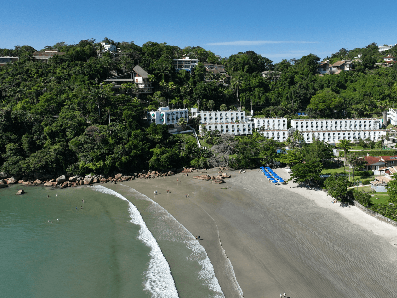 Hotel pé na areia em Ubatuba: descubra o charme do Wembley Inn