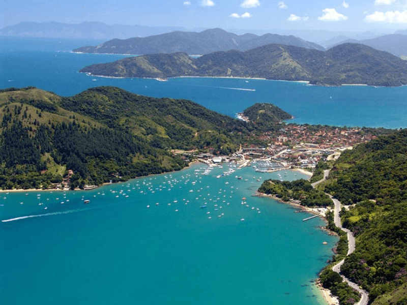 Conheça as melhores praias para você visitar em Ubatuba