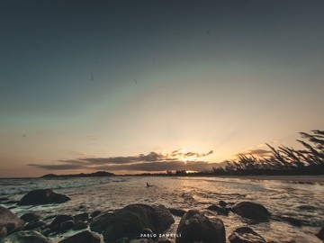 ImageTextOnHover