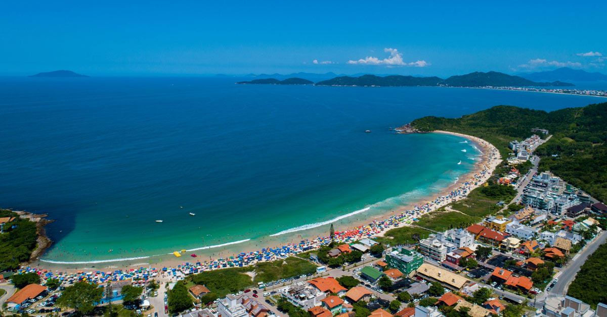 Onde viajar com crianças e aproveitar o sol e mar