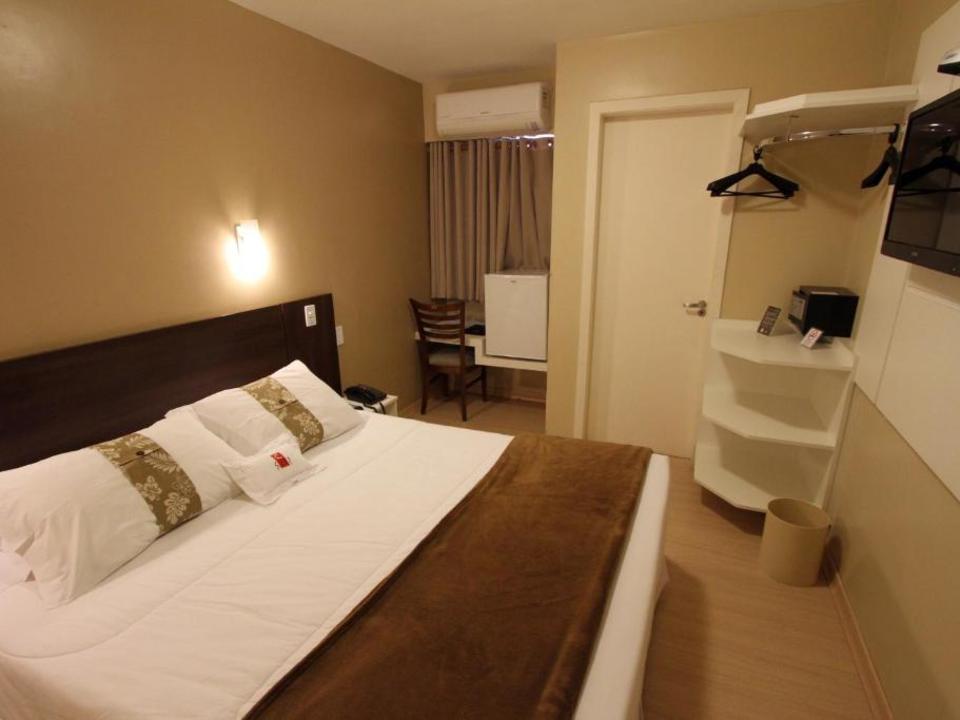 Quarto Duplo Standard