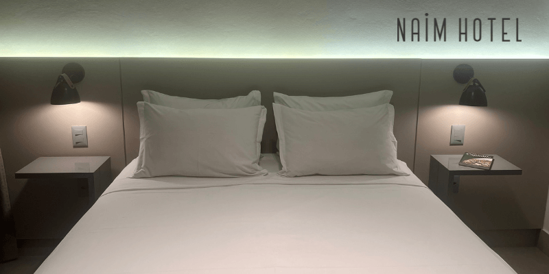 Roupa de Cama no Naim Hotel: Conforto e Qualidade para Uma Noite de Sono Perfeita
